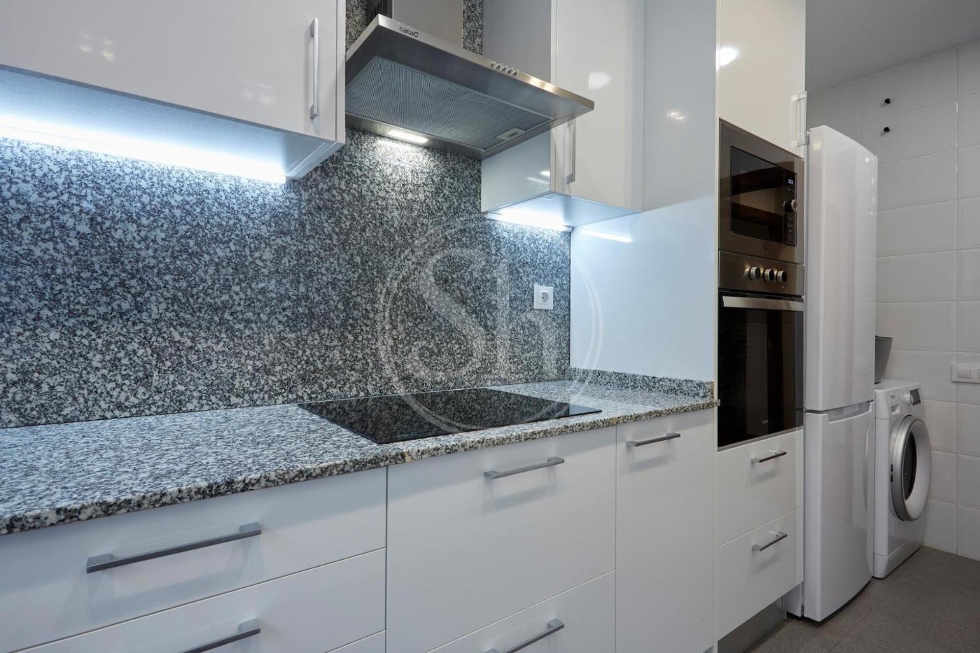 Bonito Apartamento Con Terraza Apartamento *